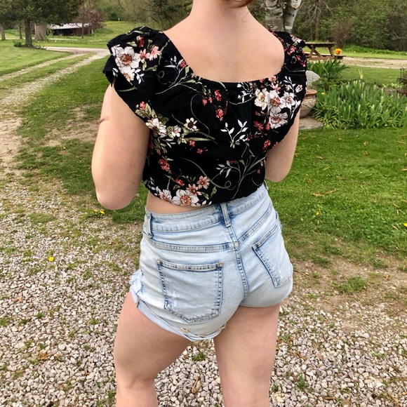 Off the shoulder crop top - Picture 4 of 4